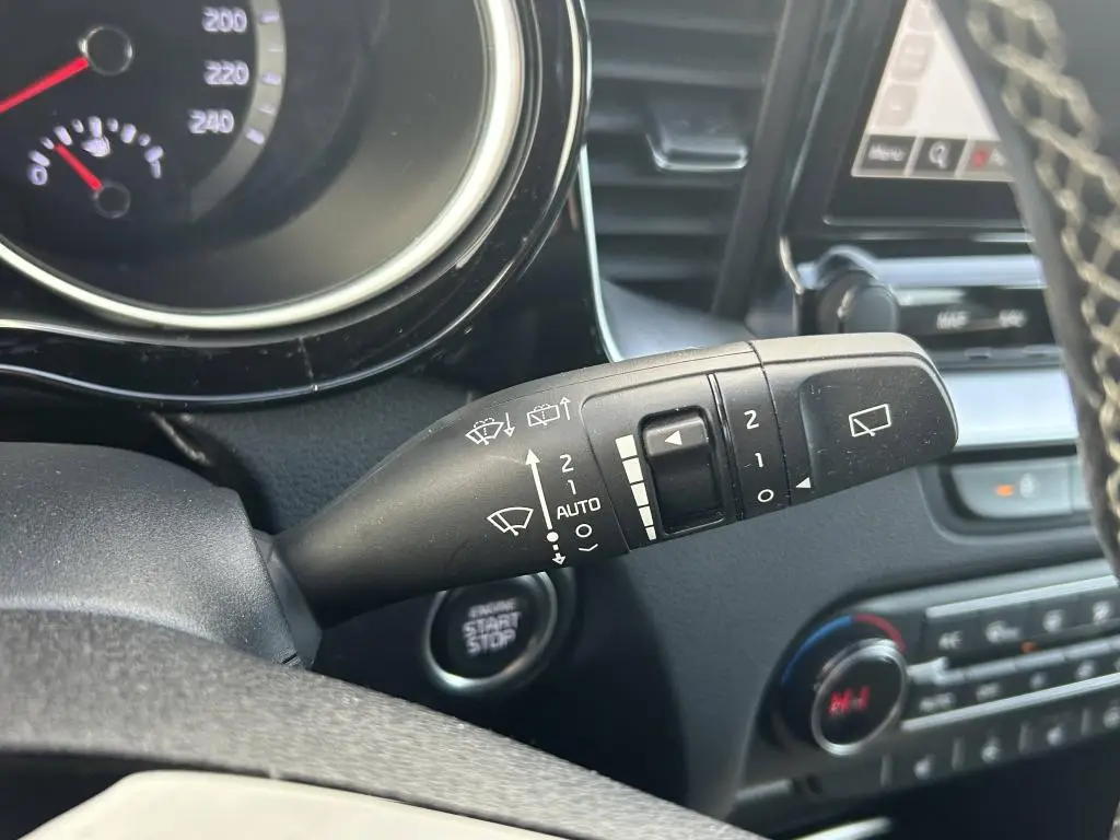 KIA ProCeed CD T-GDI GPF GT LINE PLUS (2022) T-GDI / 118kW