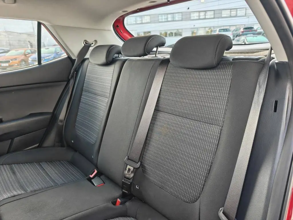 KIA Stonic SE 1,0 T-GDi GPF 7DCT EXCLUSIVE 74 kW 1.0 T-GDi / kW