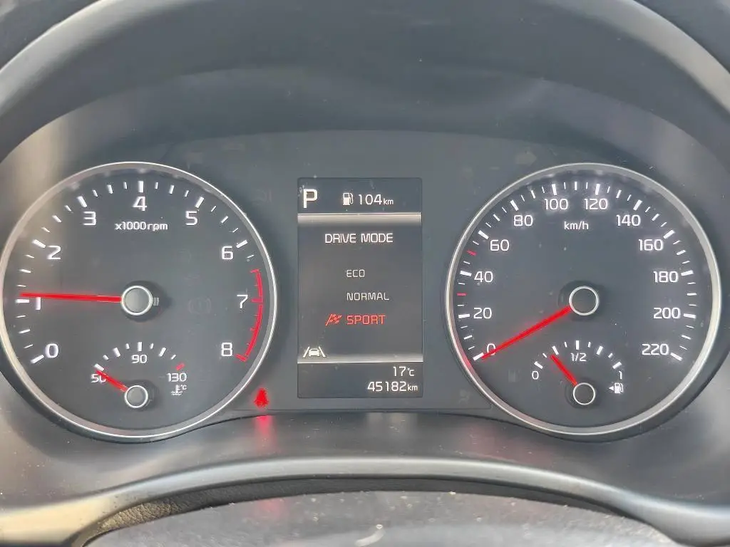 KIA Stonic SE 1,0 T-GDi GPF 7DCT EXCLUSIVE 74 kW 1.0 T-GDi / kW
