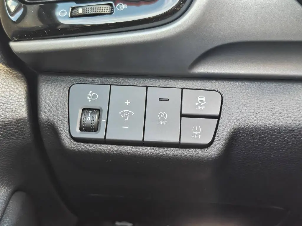 KIA Stonic SE 1,0 T-GDi GPF 7DCT EXCLUSIVE 74 kW 1.0 T-GDi / kW