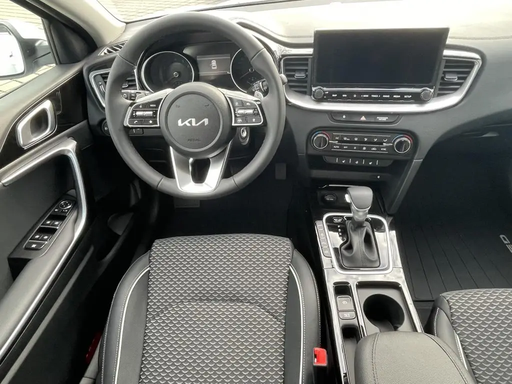 KIA XCeed EXCLUSIVE 7DCT 1,6 T-GDi / 110kW