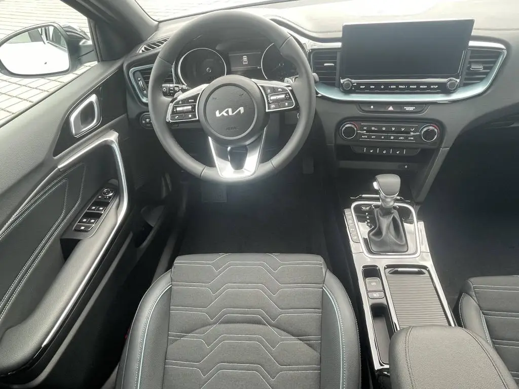 KIA XCeed STEEL EDITION 7DCT 1,6 T-GDi / 110kW