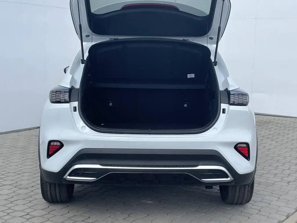 KIA XCeed STEEL EDITION 7DCT 1,6 T-GDi / 110kW