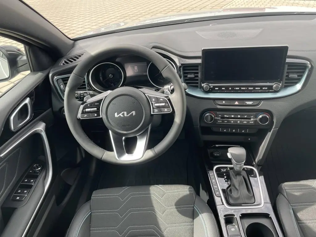 KIA XCeed STEEL EDITION 7DCT 1,6 T-GDi / 132kW