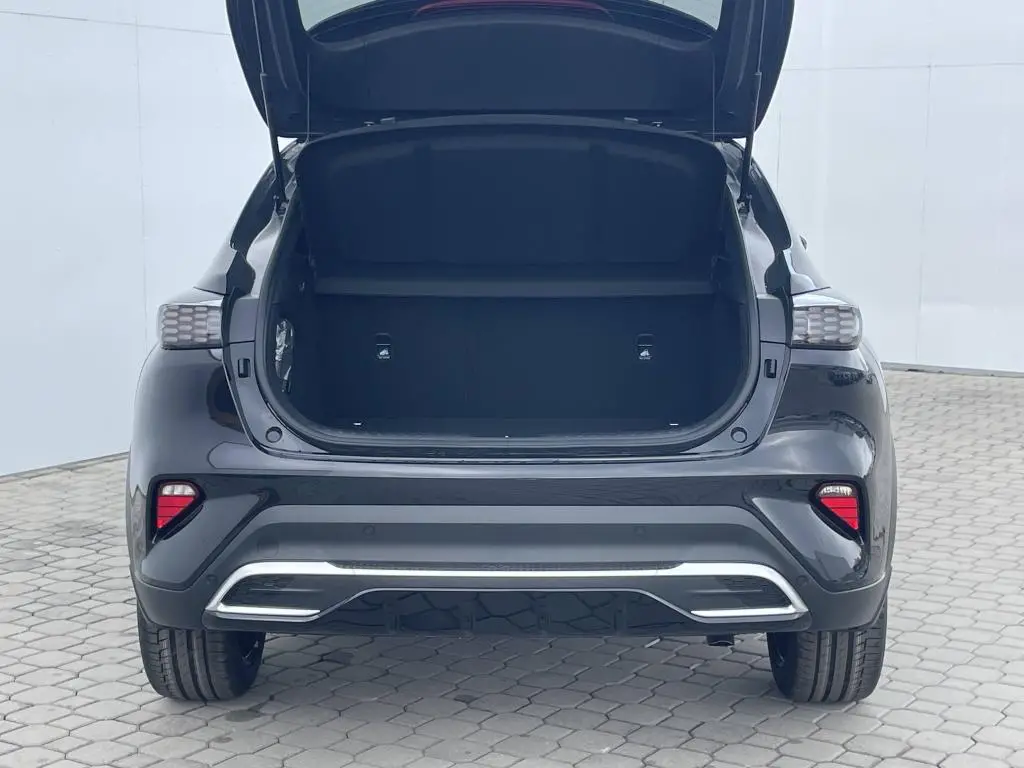 KIA XCeed STEEL EDITION 7DCT 1,6 T-GDi / 132kW