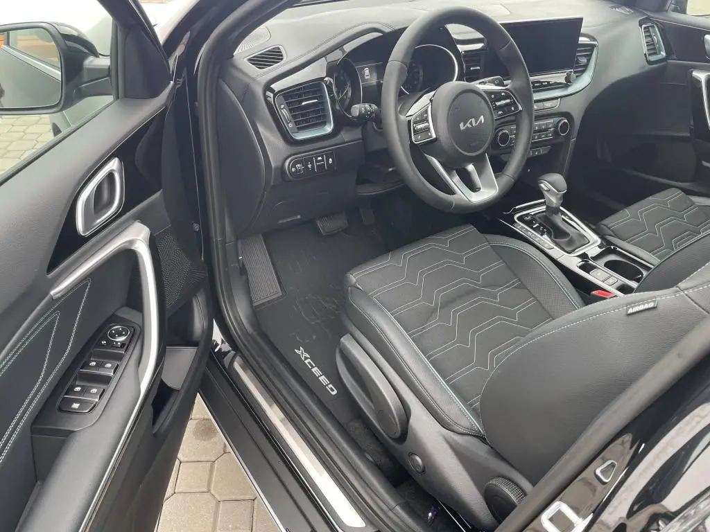 KIA XCeed STEEL EDITION 7DCT 1,6 T-GDi / 132kW