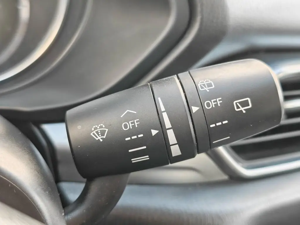 Mazda CX-3 Mazda CX-5  / 121kW