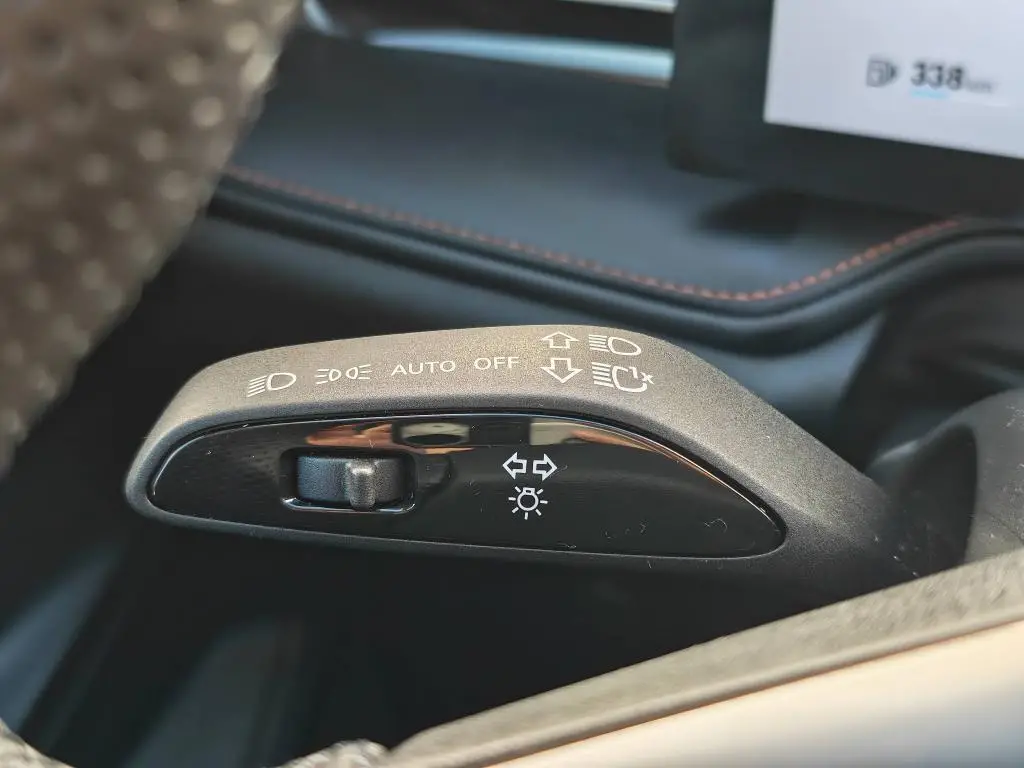 MG HS EXCLUSIVE 6MT 1,5TGI / 125kW