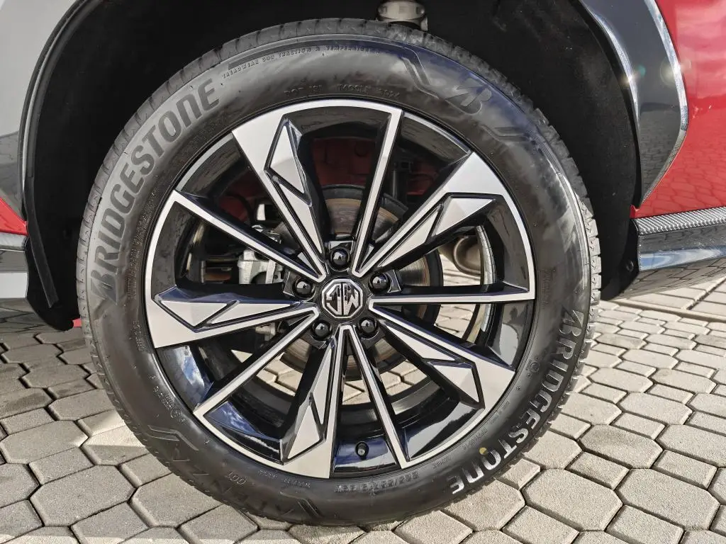 MG HS EXCLUSIVE 6MT 1,5TGI / 125kW