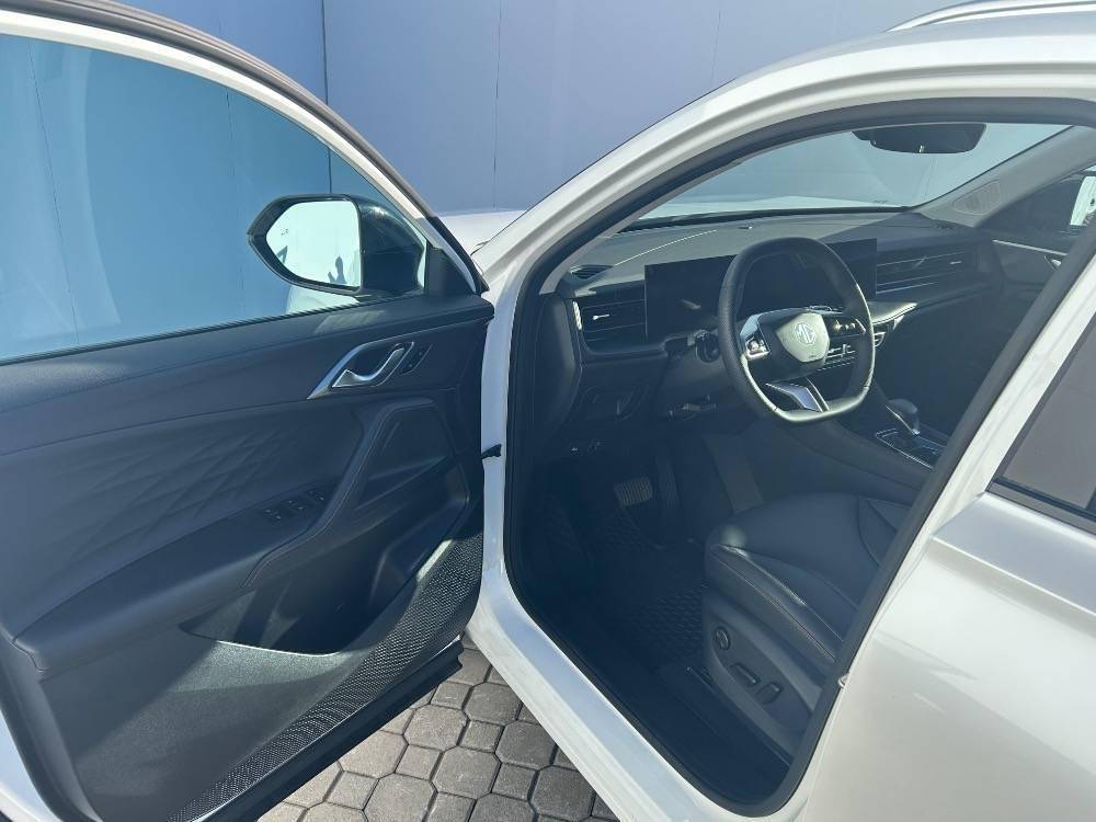 MG HS EXCLUSIVE HEV 1,5TGI / 165kW