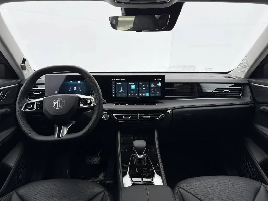 MG HS EXCLUSIVE HEV 1,5TGI / 165kW