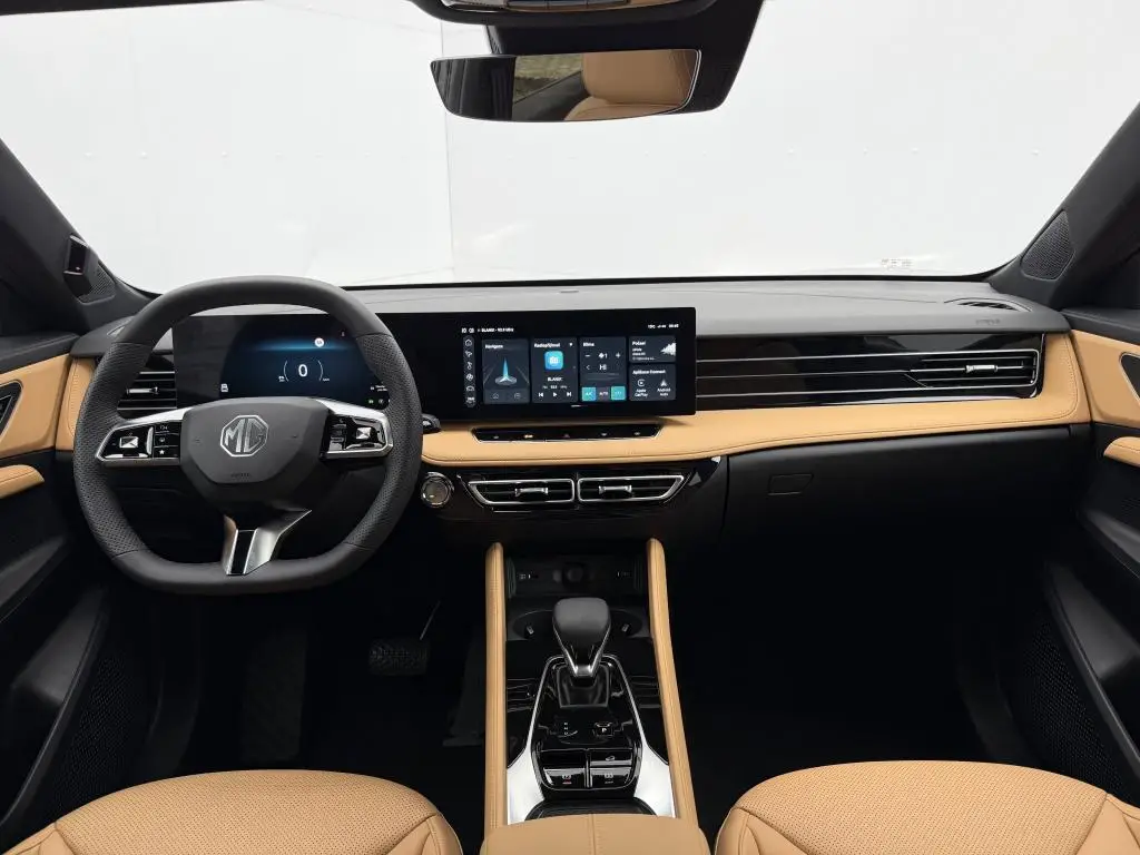 MG HS EXCLUSIVE HEV 1,5TGI / 165kW