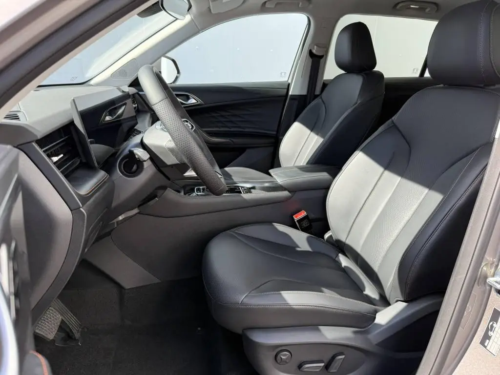 MG HS EXCLUSIVE HEV 1,5TGI / 165kW