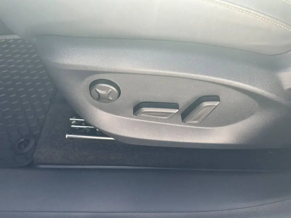 MG HS EXCLUSIVE HEV 1,5TGI / 165kW