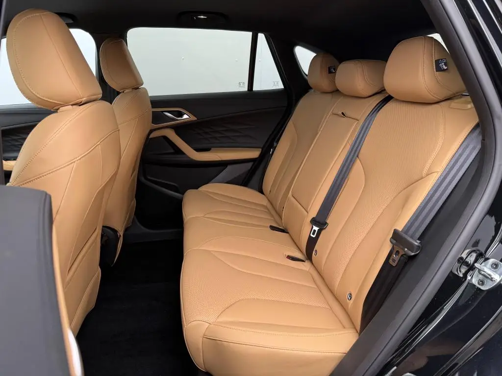 MG HS EXCLUSIVE HEV 1,5TGI / 165kW