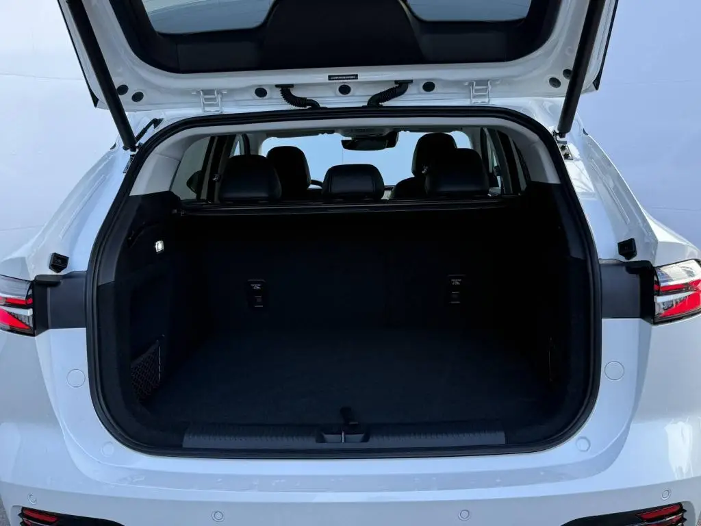 MG HS EXCLUSIVE HEV 1,5TGI / 165kW