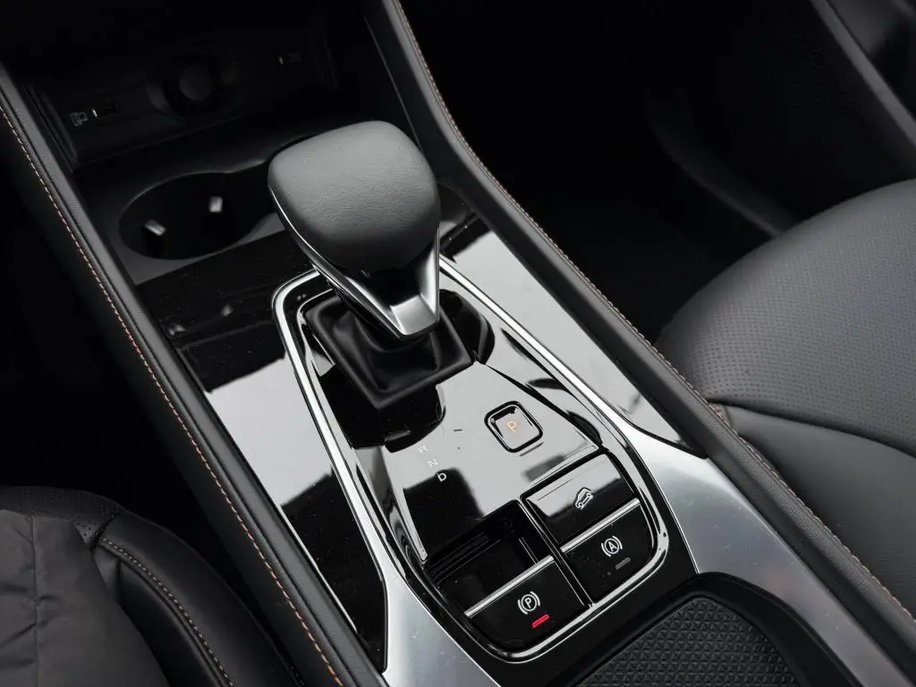 MG HS EXCLUSIVE HEV 1,5TGI / 165kW