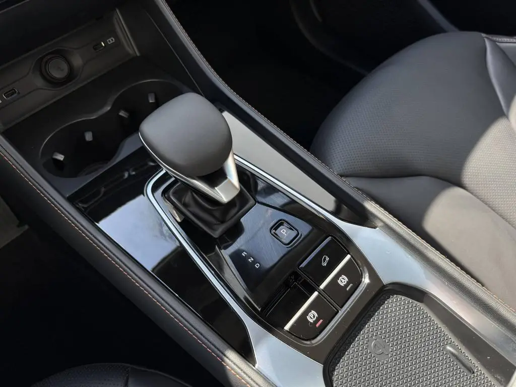 MG HS EXCLUSIVE HEV 1,5TGI / 165kW