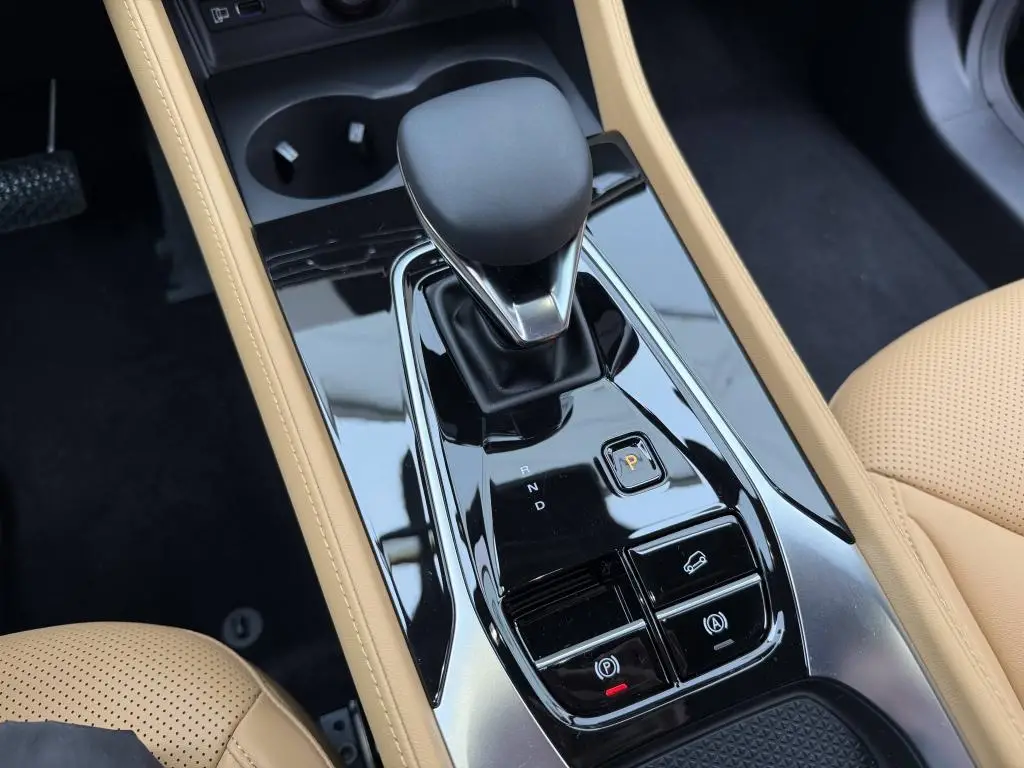 MG HS EXCLUSIVE HEV 1,5TGI / 165kW