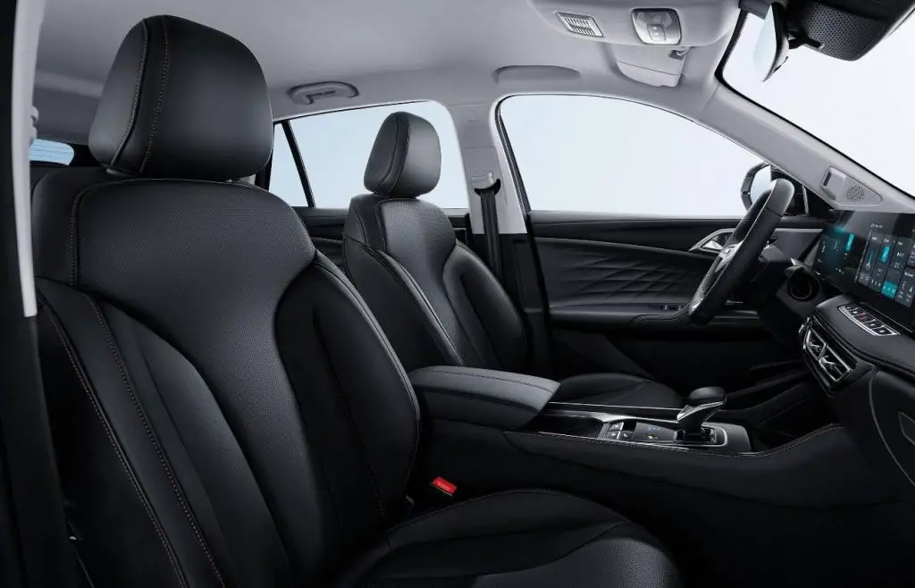 MG HS EXCLUSIVE HEV 1,5TGI / 165kW