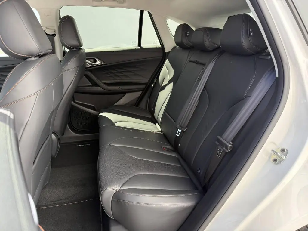 MG HS EXCLUSIVE PHEV 1,5TGI / 200kW