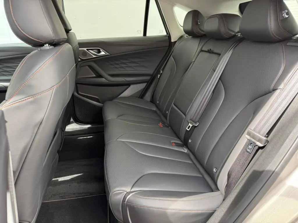 MG HS EXCLUSIVE PHEV 1,5TGI / 200kW