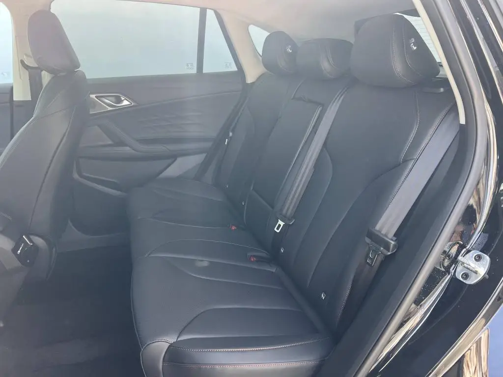 MG HS EXCLUSIVE PHEV 1,5TGI / 200kW