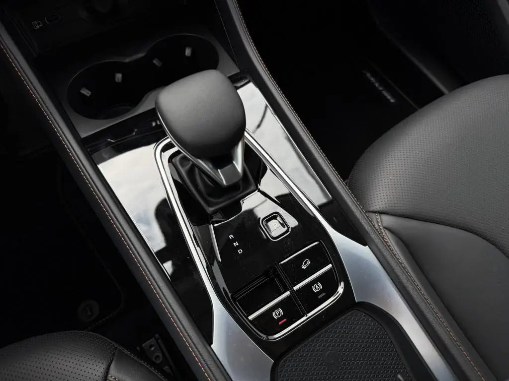 MG HS EXCLUSIVE PHEV 1,5TGI / 200kW