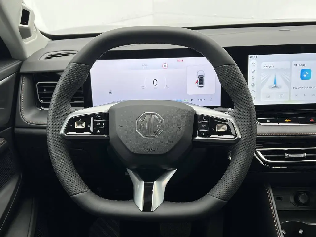 MG HS EXCLUSIVE PHEV 1,5TGI AT / 200kW