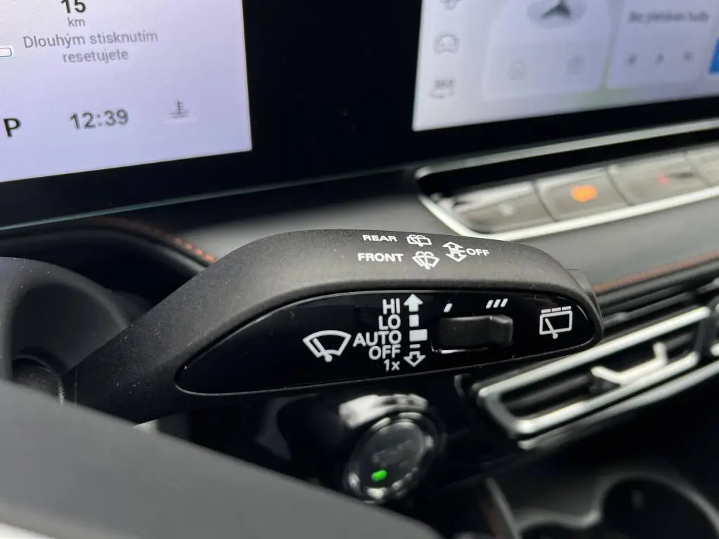 MG HS EXCLUSIVE PHEV 1,5TGI AT / 200kW