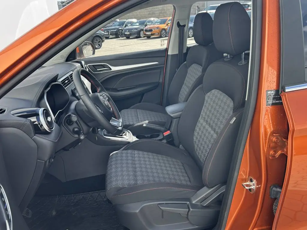 MG ZS Essential Plus 5MP 1,5DVVT / 78kW