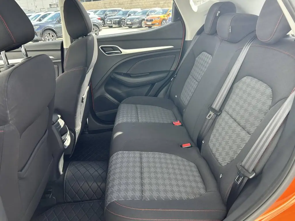 MG ZS Essential Plus 5MP 1,5DVVT / 78kW