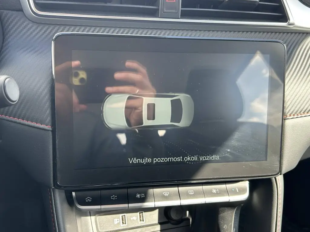 MG ZS Essential Plus 5MP 1,5DVVT / 78kW