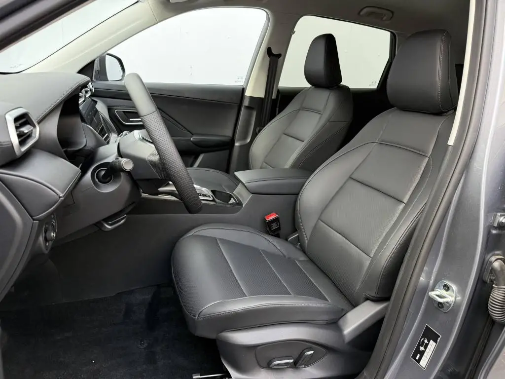 MG ZS Hybrid+ Exclusive  AT  1,5 / 145kW
