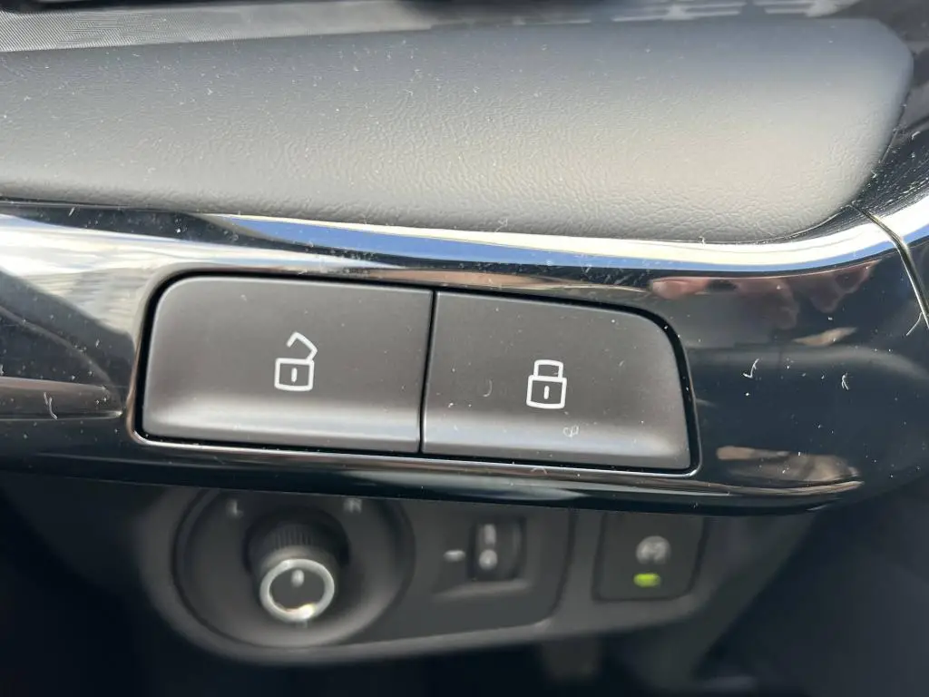 MG3 ELEGANCE 5MT 1,5i / 85kW
