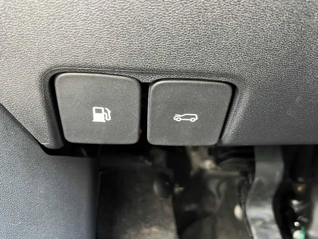 MG3 ELEGANCE 5MT 1,5i / 85kW