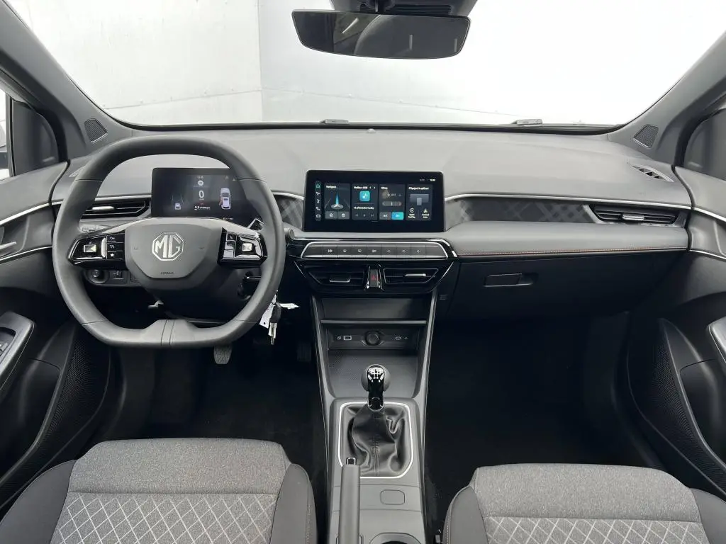 MG3 EXCITE 5MT 1,5i / 85kW