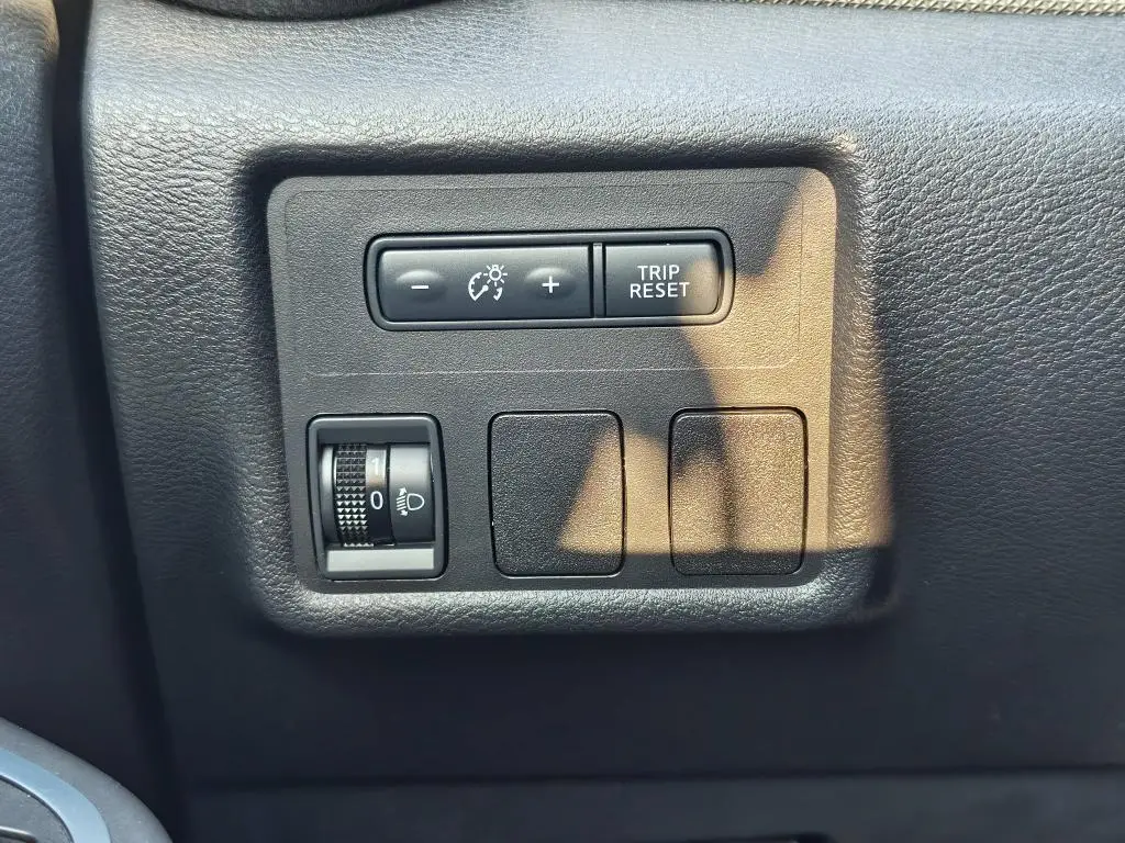 Nissan Micra Micra 0,9 i 1,0 / 66kW