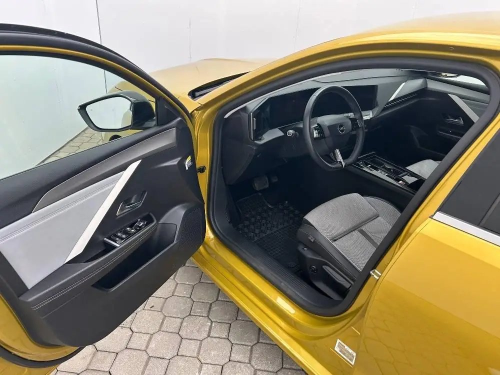 Opel Astra Elegance AT8 1,2 TURBO / 96kW