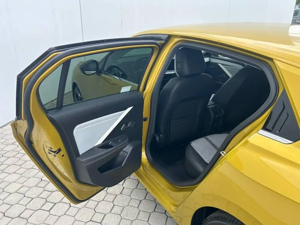 Opel Astra Elegance AT8 1,2 TURBO / 96kW