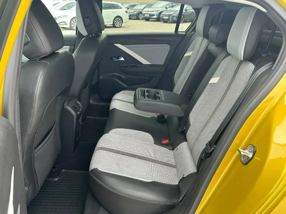 Opel Astra Elegance AT8 1,2 TURBO / 96kW