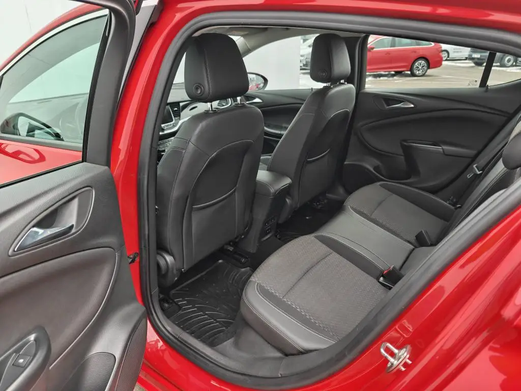 Opel Astra Opel Astra 1,4 Turbo 110kW 1,4T / 110kW