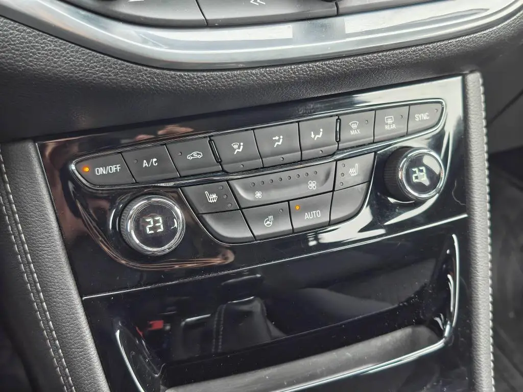 Opel Astra Opel Astra 1,4 Turbo 110kW 1,4T / 110kW