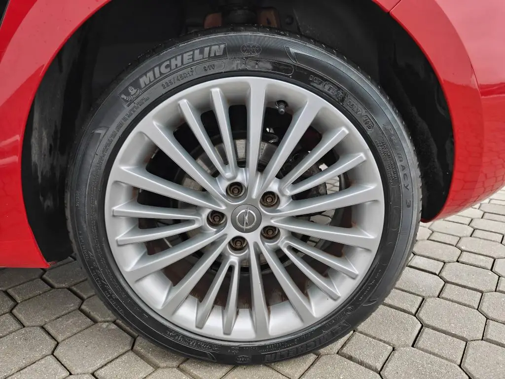 Opel Astra Opel Astra 1,4 Turbo 110kW 1,4T / 110kW