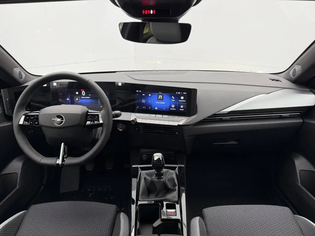 Opel Astra ST Edition MT6 1,2 TURBO / 96kW