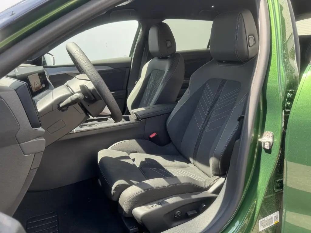 Opel Astra ST Ultimate eDCT6 1,2 TURBO / 107kW
