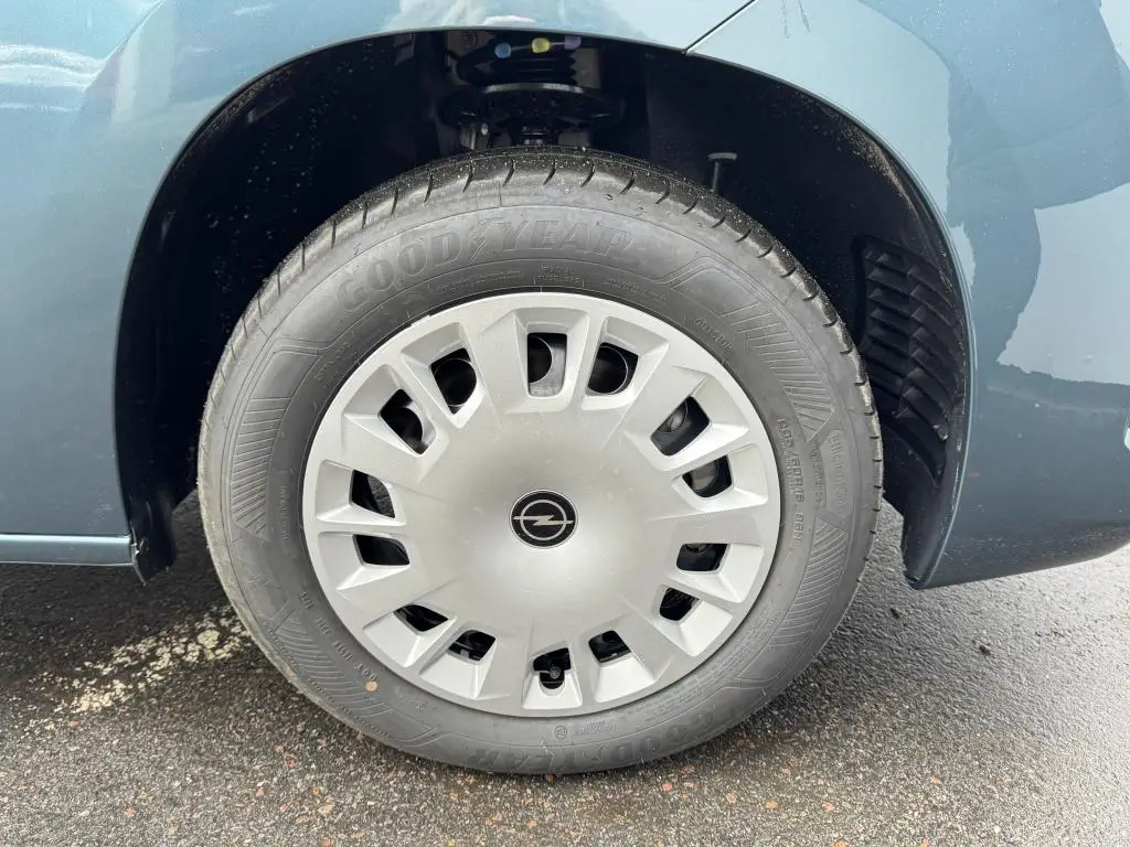 Opel Combo  Combi Edition Plus L1 AT8 1,5 CDTi / 96kW