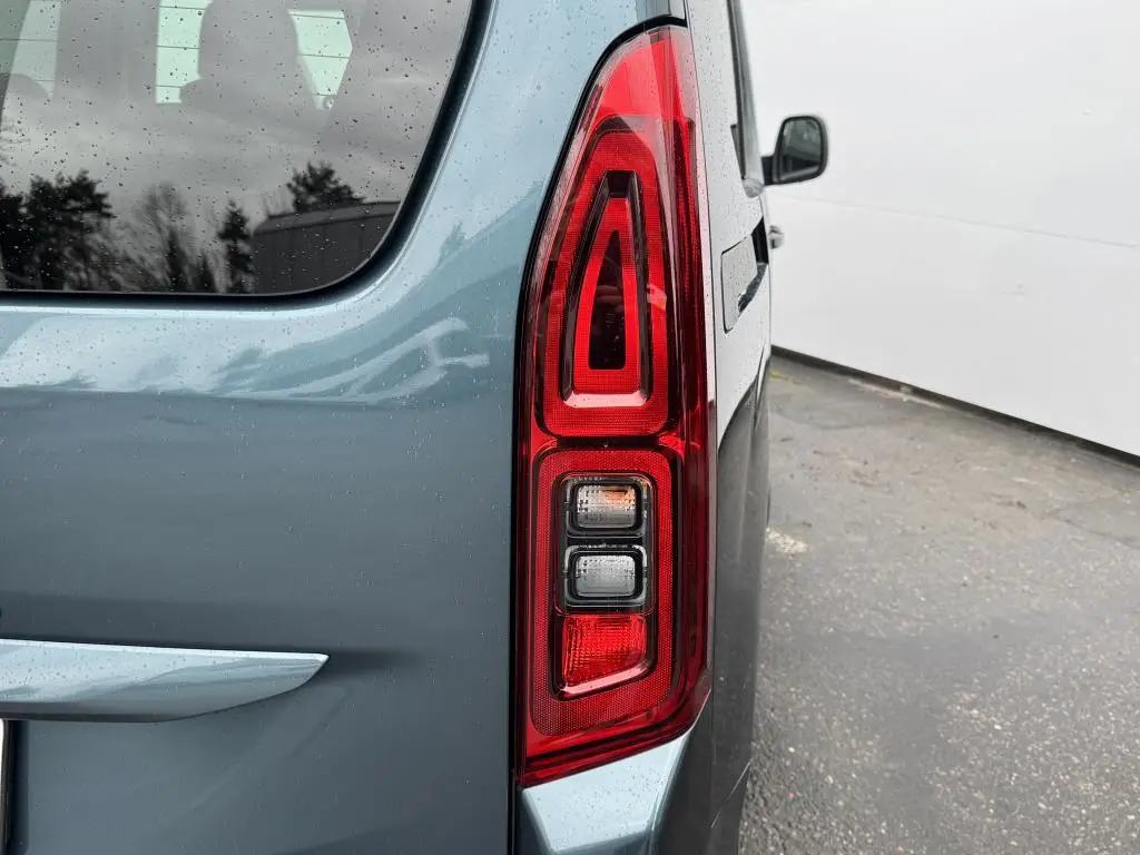 Opel Combo  Combi Edition Plus L1 AT8 1,5 CDTi / 96kW