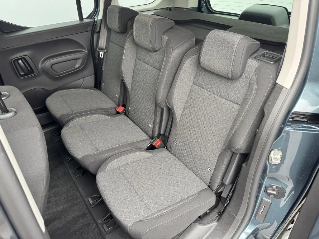 Opel Combo  Combi Edition Plus L1 AT8 1,5 CDTi / 96kW