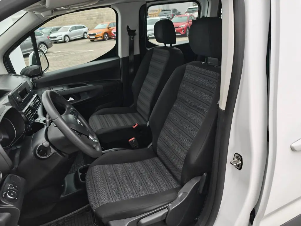 Opel Combo  Enjoy L1H1 MT6 1,2 TURBO / 81kW